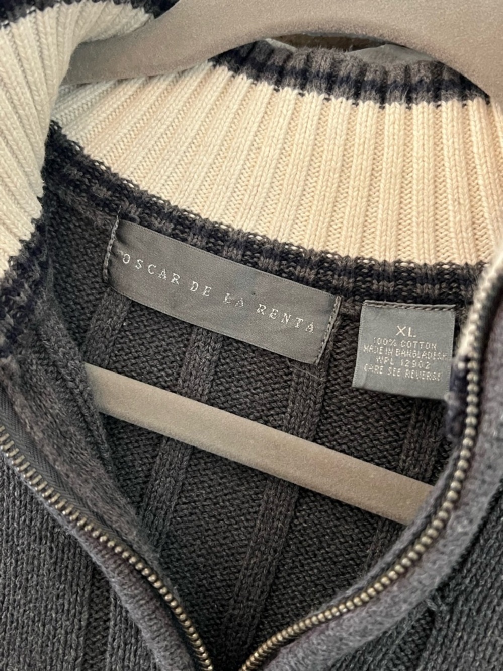 Oscar de la Renta Men's Dark Charcoal Ribbed Half-Zip Cozy Sweater - Picture 2 of 3